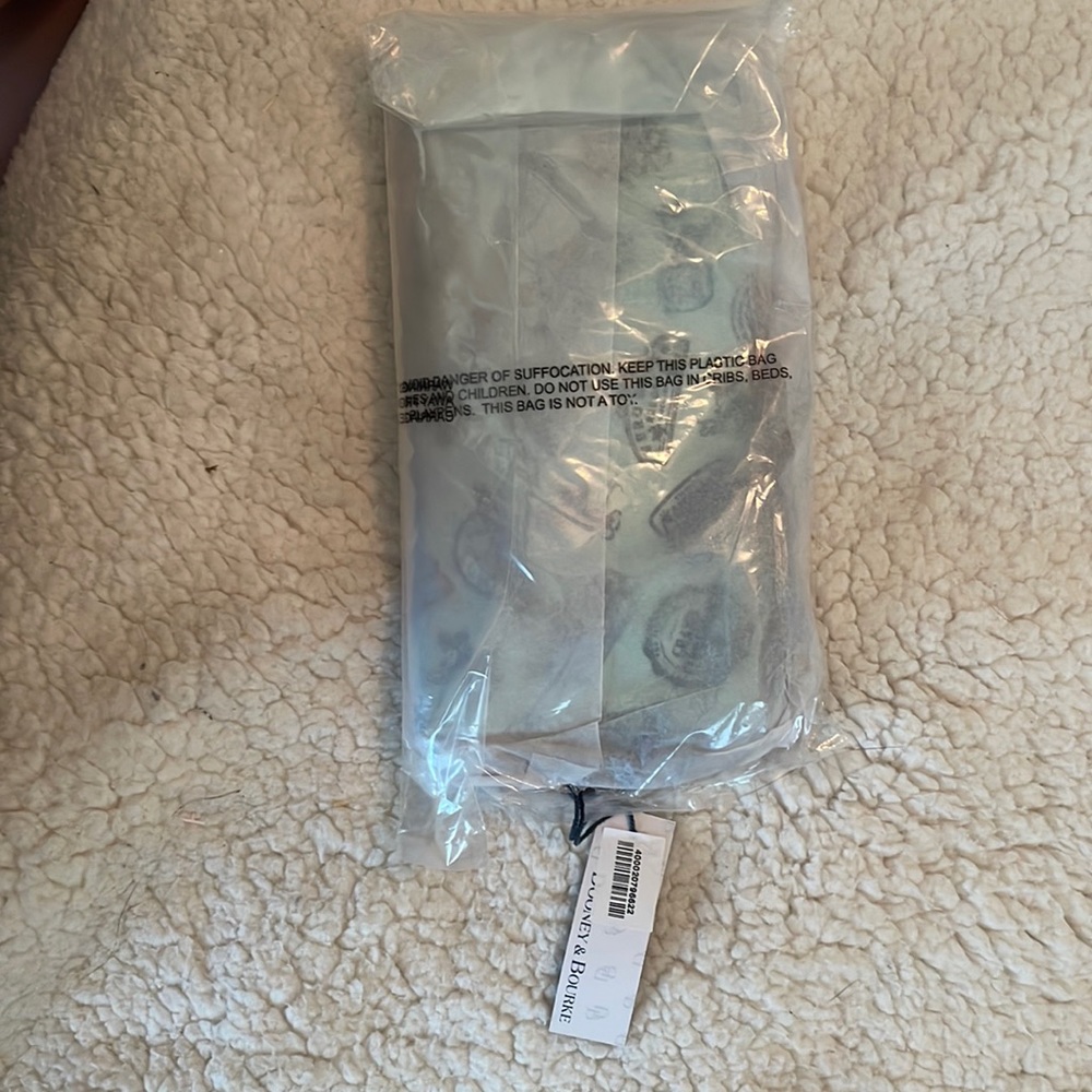 Brand new with tags DVC Disney Dooney wallet